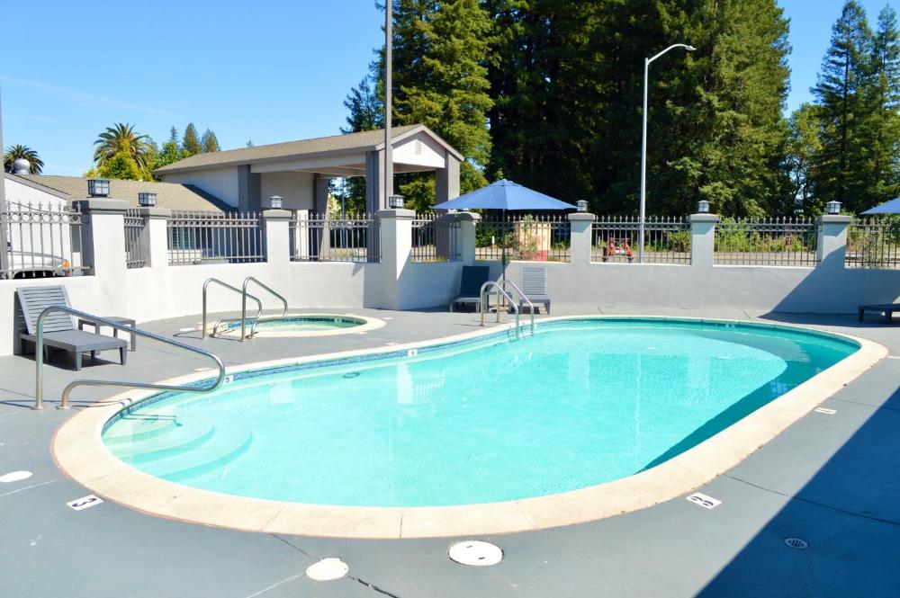 Fairview Inn & Suites